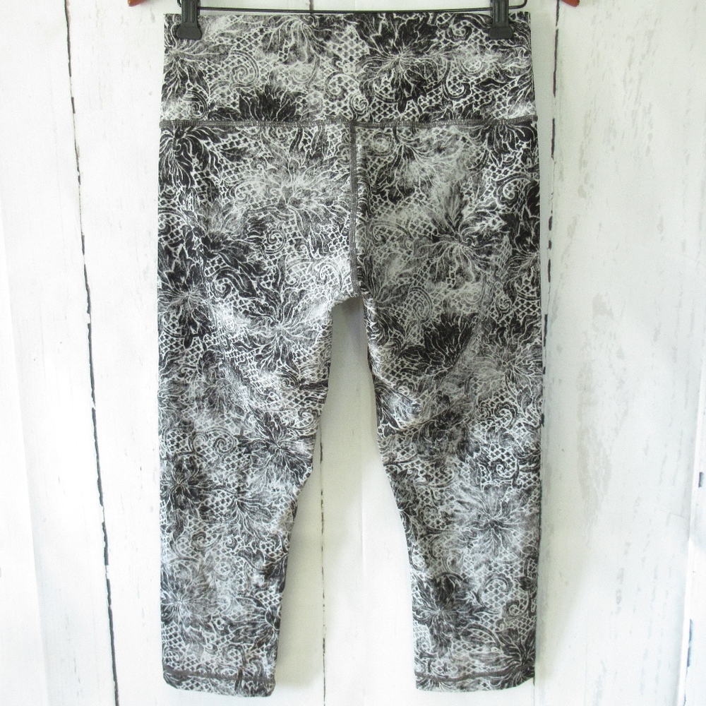 *SOLD* Lululemon Wunder Under High Rise Luxtreme - Picture 4 of 6